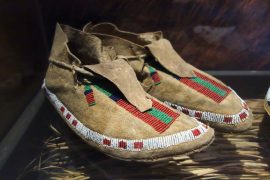 mocassin cuir et perles